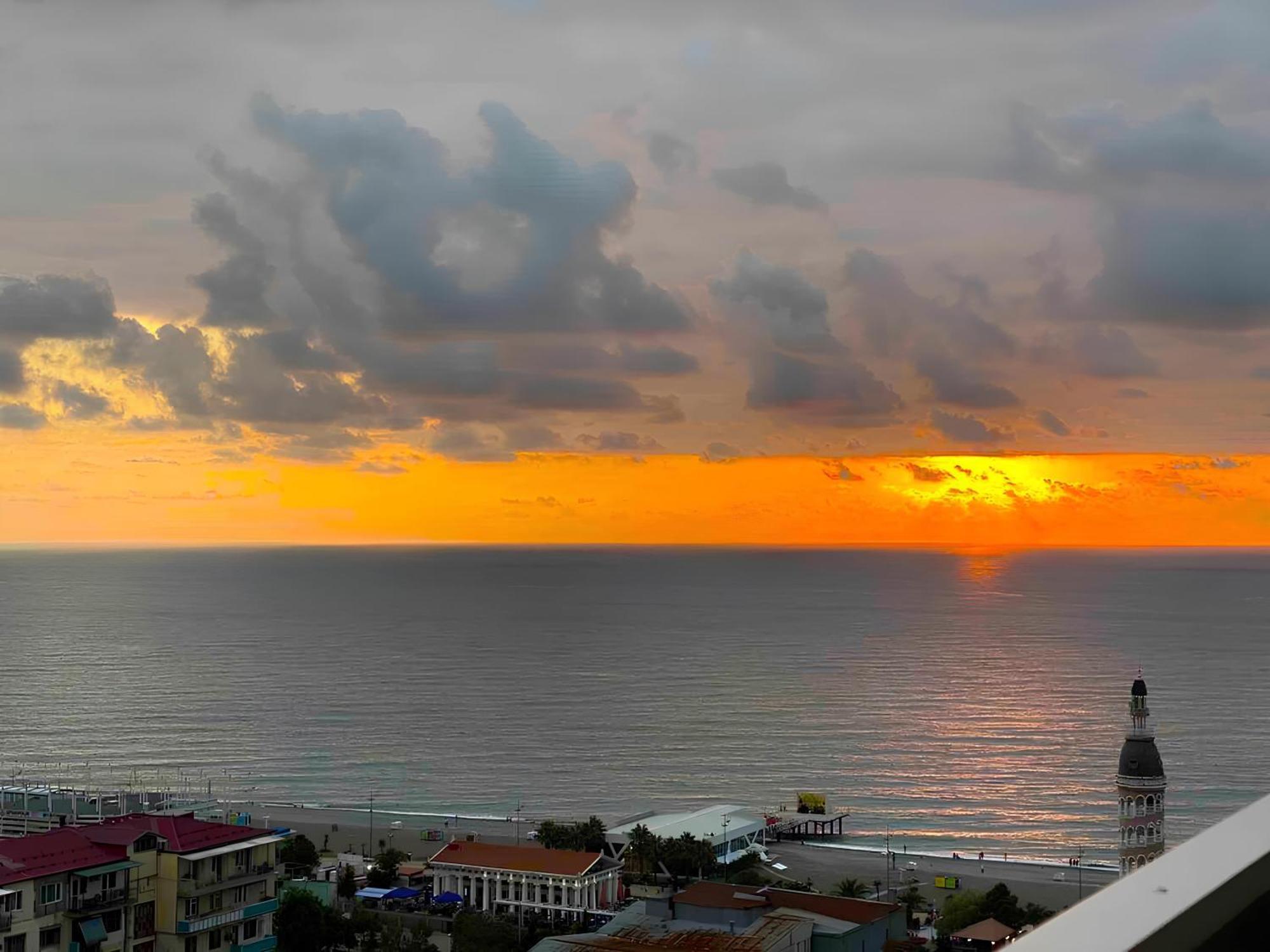 Orbi Panoramic Aparthotel Батуми Экстерьер фото